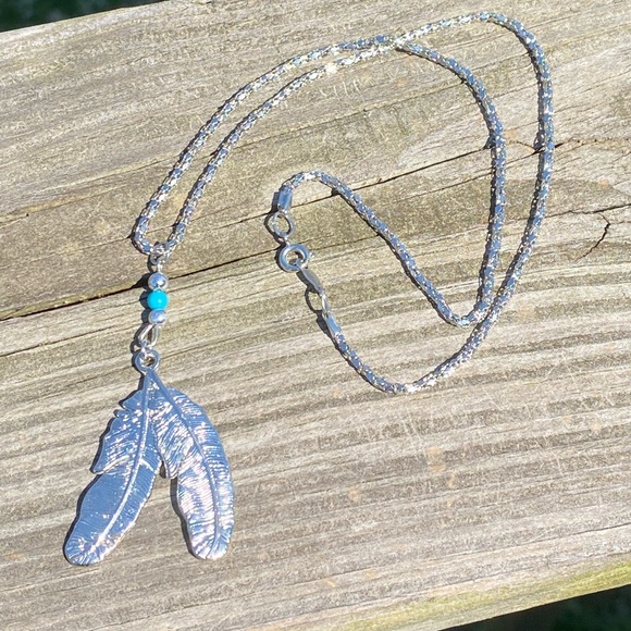 Feather Necklace silver tone turquoise bead NPRA 18” chain - Picture 2 of 11